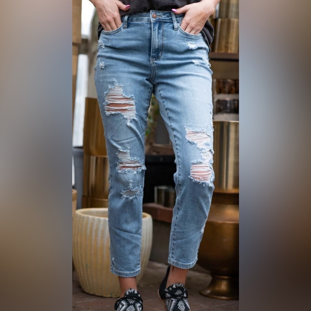 Judy Blue High Waist Destroyed Boyfriend denim jeans size 13/31 - Picture 1 of 11